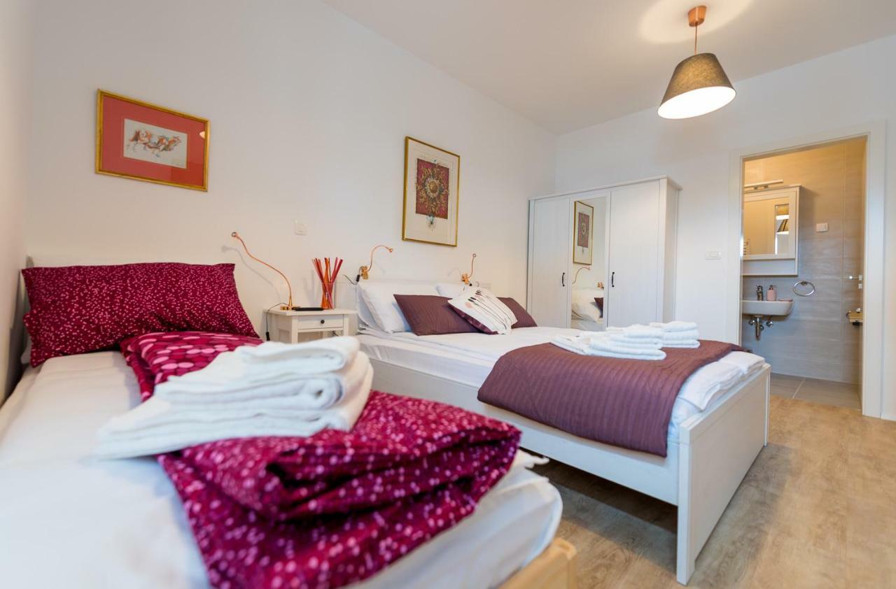 Central Apartments With Parking Λιουμπλιάνα Εξωτερικό φωτογραφία